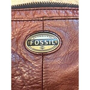 Vintage Fossil Explorer Zip Top Brown Leather Crossbody Purse / Bag